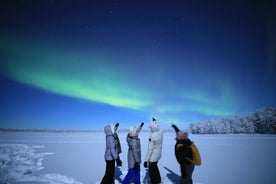  Aurora-Reise und Schneeschuhwanderungen im See Rautusjarvi