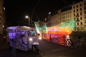 Privat 2-timers TukTuk-tur i Geneva Lux Festival