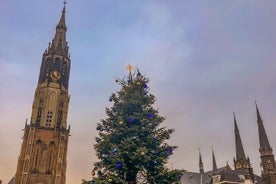 Incantevole passeggiata natalizia di Delft con la storica piazza del mercato