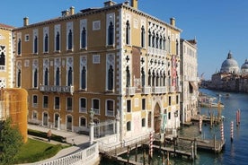 Dorsoduro District 2-hour Private Walking Tour including Accademia Bridge