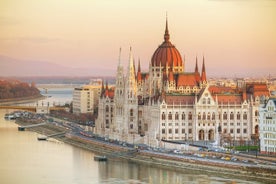 Budapest Scavenger Hunt and Highlights Self-Guided Tour