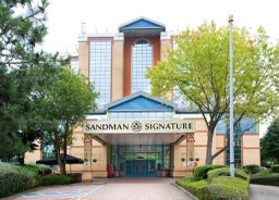 Sandman Signature London Gatwick Hotel