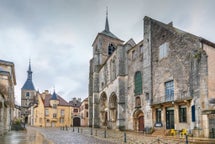 Los mejores paquetes de viaje en Avallon, en Francia