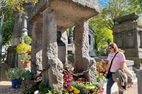 Paris: Haunted Père Lachaise Cemetery Guided Tour