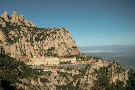 Con la gente del posto Ultima gita di un giorno PRIVATO a Montserrat - Con funivia e treno