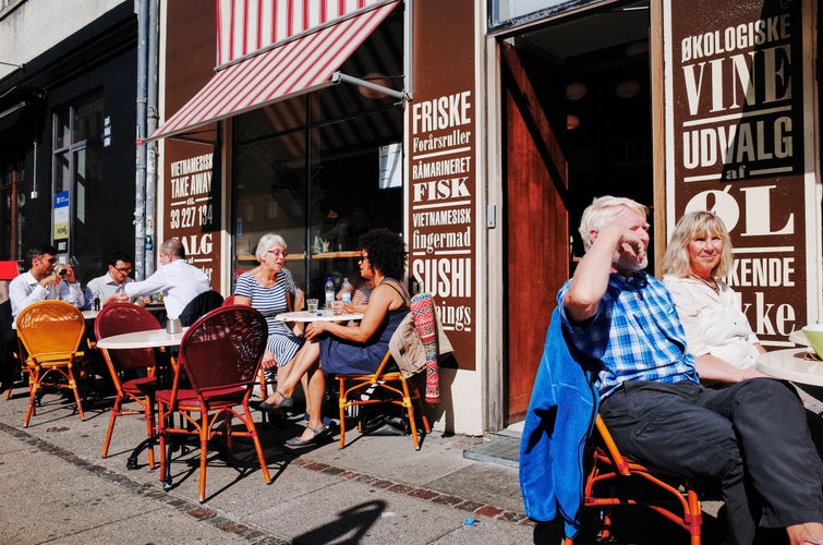 Street cafe at Vesterbrogade.jpg