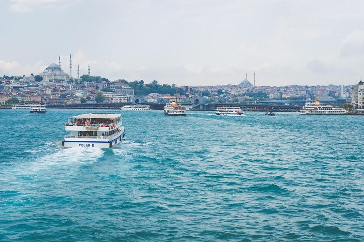 istanbul-2912248_1280.jpg