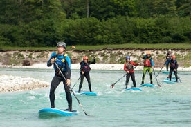 Soca Whitewater Stand-up Paddle Boarding Avventura per piccoli gruppi