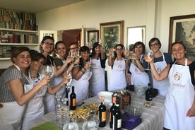 Eetervaring bij een lokaal huis in Pesaro met showcooking