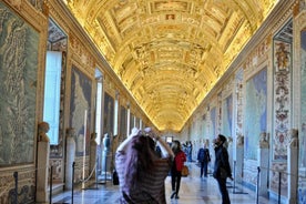 Salta la coda: tour del Vaticano per piccoli gruppi + Cappella Sistina e accesso a San Pietro