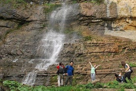 소피아 출발 Iskar Gorge Trek, Skaklia Waterfall 및 Cherepish Monastery Tour