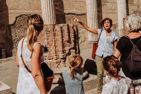 Pompeii: Entry Ticket and Guided Tour with an Archaeologist