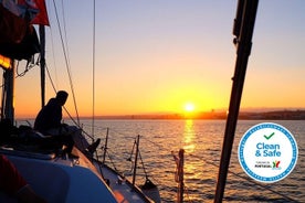 Excursión en barco al atardecer en el río Tajo