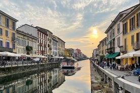 Mílanó: Bátsferð með Aperitivo um Skurðahverfi Navigli