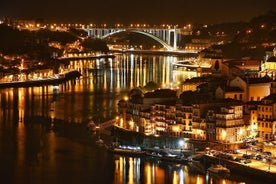 Porto Heritage Night Tour met Fado Show en diner inbegrepen