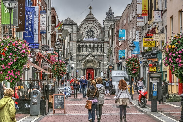 Shoppers and tourists at the famous Grafton Street Mall, DUBLIN, IRELAND.