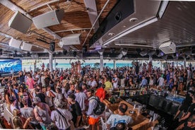 4 uur per dag feest in strandclubs in Mykonos