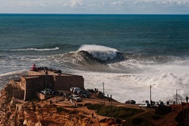 Tour Privado a Nazaré e Alcobaça, ondas gigantes e um mosteiro