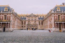 Versailles Grand Tour Guided Garden and Palace Experience