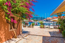 Kefalonia Island Bus Tour- Vínsmökkun, Melissani & Fiscardo