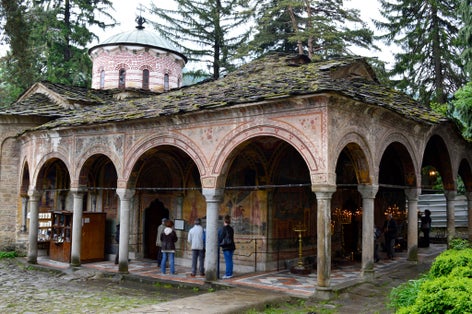 Photo of tourists in the Troyan Monastery “Holy Mother's Assumption”.
