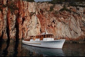 Passeio de barco em Delfina Hvar