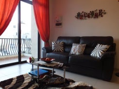 Ramzam - Spacious & Modern 3 bedroom apartment with roof terrace