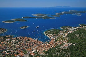 Dalmatinische Route - Panoramaflug über Brač, Hvar, Šolta & Split von Brač