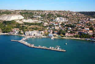 Photo of Balchik Palace of Romanian Queen Marie at Bulgarian Black Sea coastline, Balchik, Bulgaria.