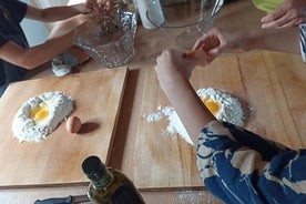 Aula de culinária prática e refeição Garfagnana