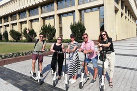 Regelbunden Scooter City Tour i Vilnius Höjdpunkter