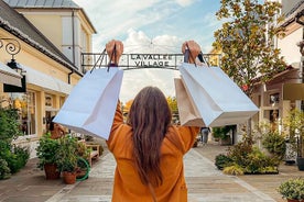 Shopping tour all'outlet La Vallée Village con servizio di trasporto di andata e ritorno da Parigi