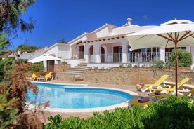 Hermosa casa con piscina cerca de la playa de Punta Prima