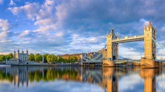 Photo of Westminster palace (Houses of Parliament) and Big Ben, London, UK.