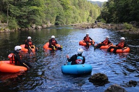 Tubulação do rio no rio Tummel perto de Pitlochry | Escócia