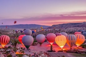 Excursiones en globo aerostático en Capadocia con desayuno y champán