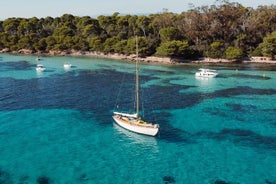 Klassisches Yachtsegeln in Cannes