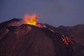 Panarea og Stromboli að nóttu til frá Lipari