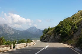 Transfer vom Flughafen Podgorica und der Stadt nach Tivat