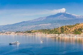 Van vulkaan tot zee: privérondleiding door de Etna en Taormina-boottocht met proeverij