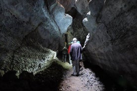 La Palma의 Cueva de Las Palomas에서의 동굴 탐험