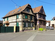 Coches familiares de alquiler en Souffelweyersheim, en Francia