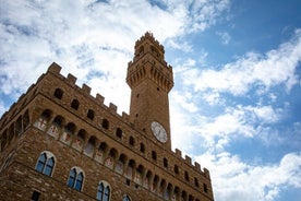 Visite en petit groupe des passages secrets du Palazzo Vecchio avec déjeuner ou "Gelato"