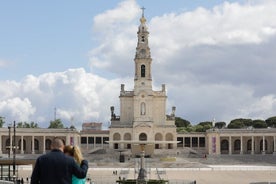 Einkabílaferð frá/til Fátima - Porto, Braga eða Guimarães