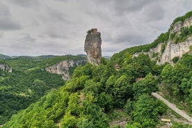 Histoire soviétique - Excursion privée d'une journée à Chiatura, au musée de Staline et au pilier Katskhi