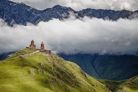 Excursion privée d'une journée à Kazbegi et Gudauri au départ de Tbilissi