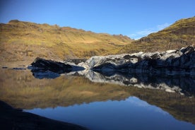 アイスランドのプライベート氷河ハイキング