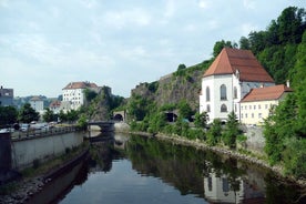 Traslado privado de Passau a Praga con 2 horas de turismo, conductor local