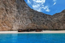 Grottes bleues de Zakynthos et baie de Navagio