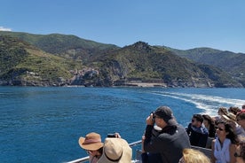 Tour privato: gita giornaliera alle Cinque Terre da Firenze